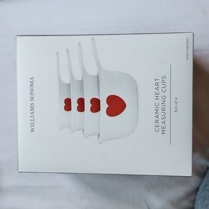 Williams & Sonoma Ceramic Heart Measuring Cups